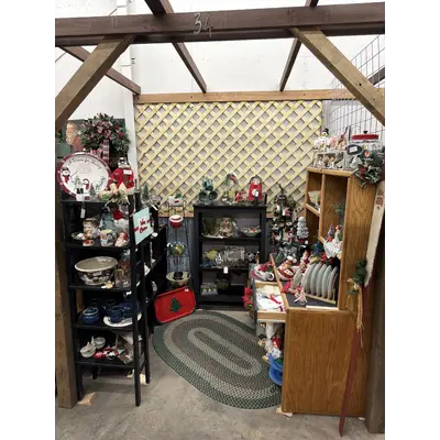 Booth 34 currently occupied by consignor GO015