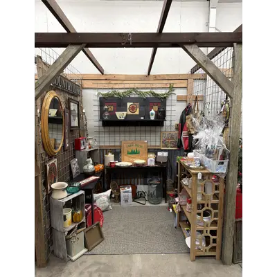 Booth 39 currently occupied by consignor WA045