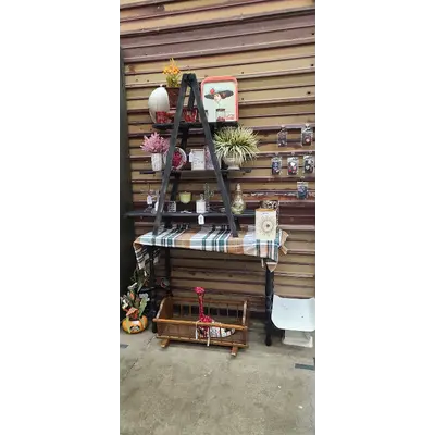 Booth 74 currently occupied by consignor FE058