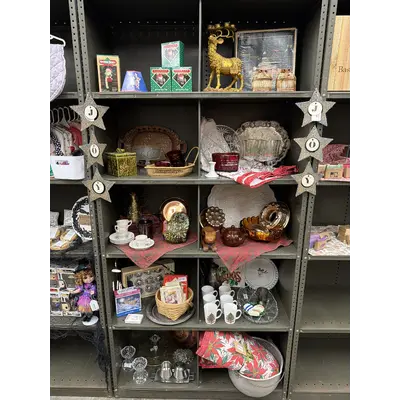 Booth 83 currently occupied by consignor AU065