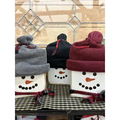 Wood snowman heads with hat and scarf