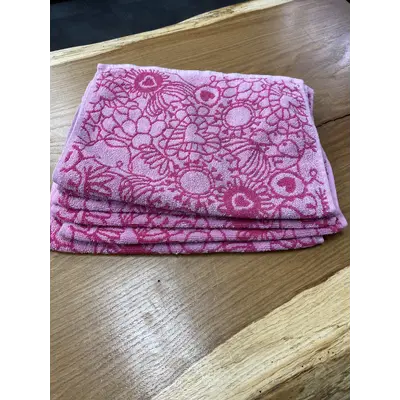 Vintage Pink flowers & heart hand towels