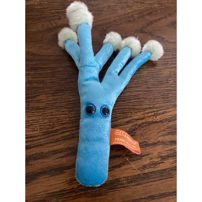 Giant microbes Penicillin