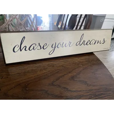 Wooden wall hanger Chase your dreams