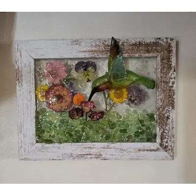 5x7 Green hummingbird w/flowers w/ sawtooth hanger