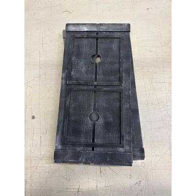 Pallet tile black base