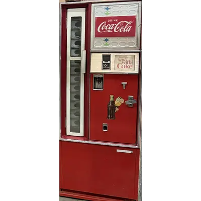Coke Machine Model Cavalier
