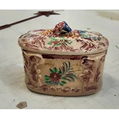Old Japan treasure  box with lid
