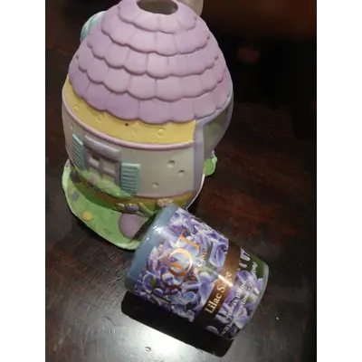 Vintage AGC BUNNY HOUSE CANDLE HOLDER with ROOT  candle