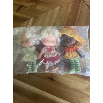 3 Vintage Strawberry Shortcake dolls