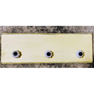 Yellow Coat/Purse/Jewelry Hanger kw