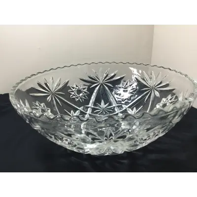 Large salad or serving bowl star of David pattern early American anchor, hocking